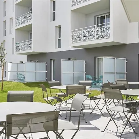 2-room Flat In The Les Coteaux De With Balcony דירה ז'ונזאק