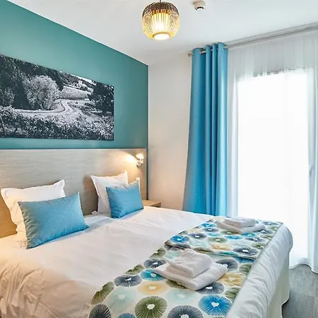 2-room Flat In The Les Coteaux De With Balcony ז'ונזאק