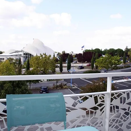 דירה 2-room Flat In The Les Coteaux De With Balcony *